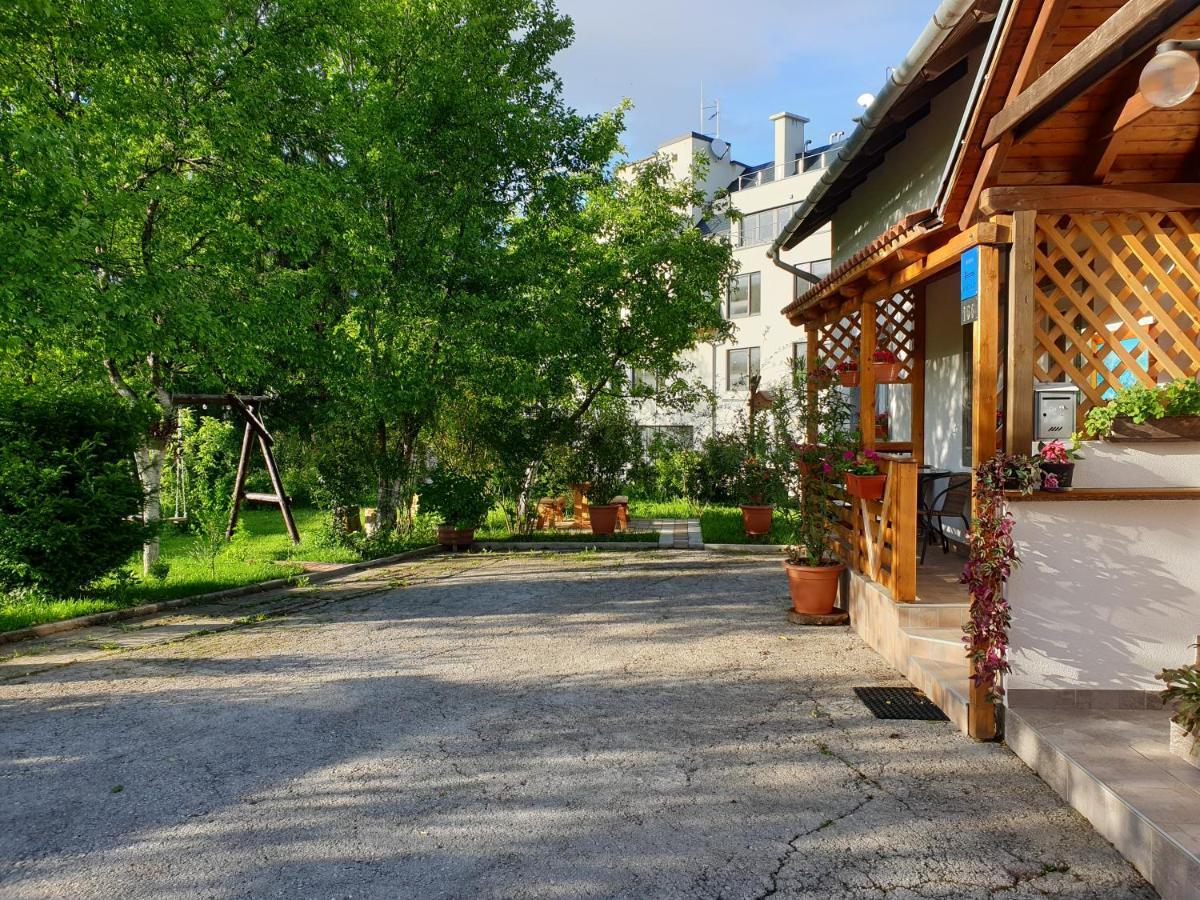 Apartment Liso Селище Дрезницко Екстериор снимка